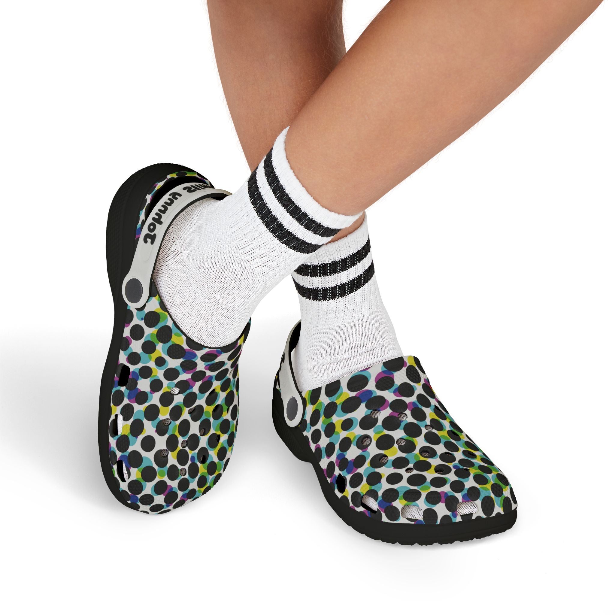 Colorful Kids' EVA Foam Clogs for Summer Fun, Playful Footwear for Outdoor Adventures, Trendy Slip-On Shoes for Kids, Ideal Birthday [...]